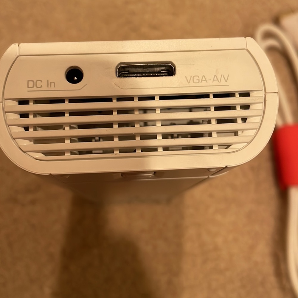 3m Projector - Picture 2 of 5